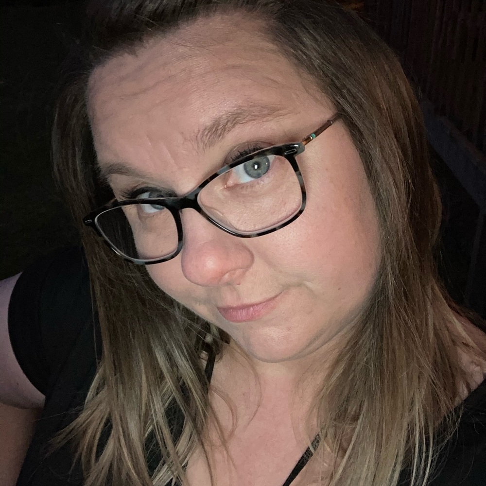 Meet your Posher, Crystal